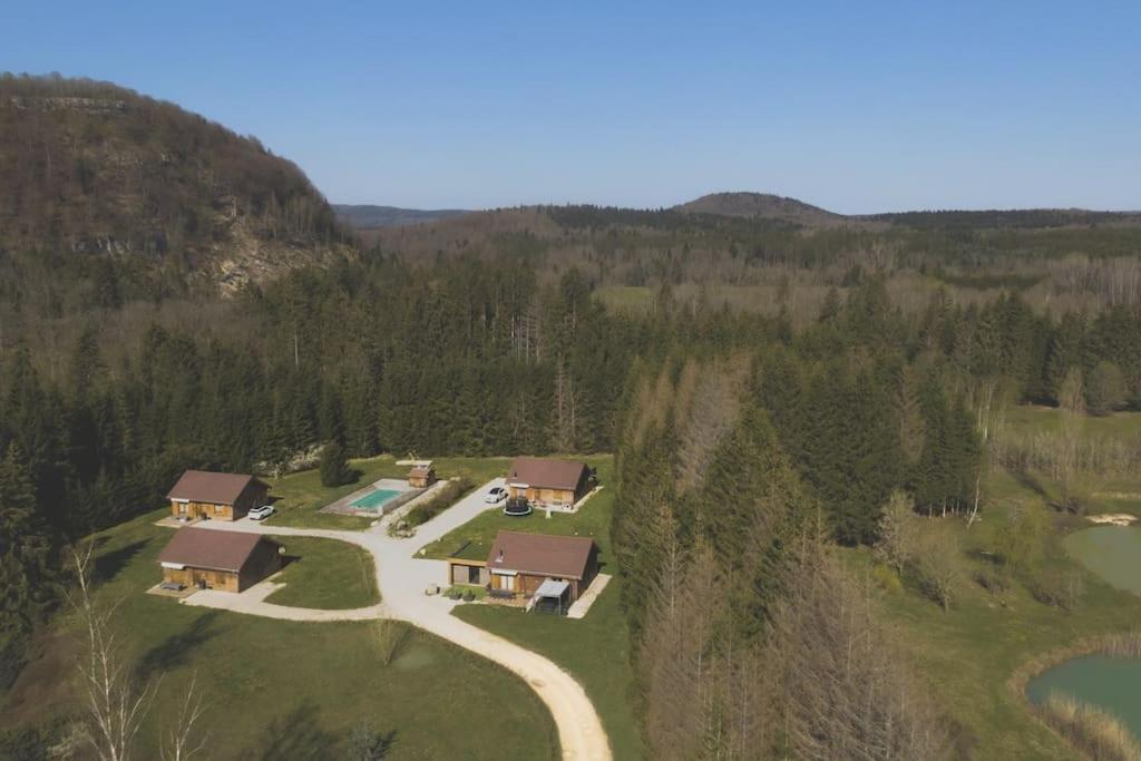Villa Gite Jura Mina Chalet Au Milieu De La Nature à Ney Extérieur photo